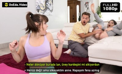 Pijamasını am suyuyla sırılsıklam eden üvey kardeşine basıyor